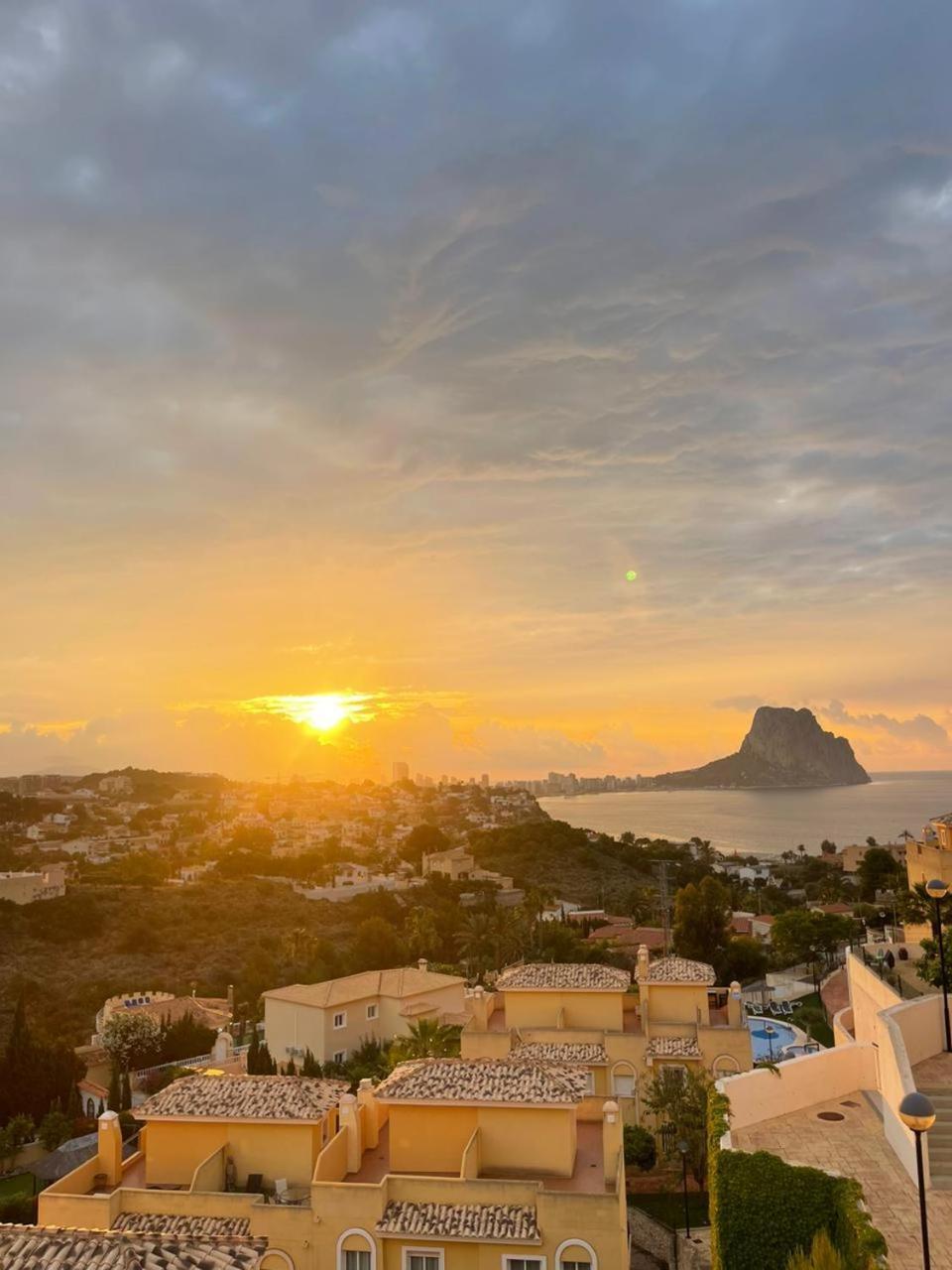 Chalet Adosado Con Vistas Al Mar Calp Dış mekan fotoğraf